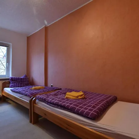 Apartment Spacious In With Garden *
