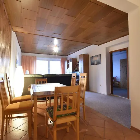 Apartment Spacious In With Garden *